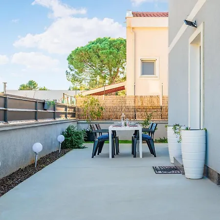 1 Bedroom Gorgeous In